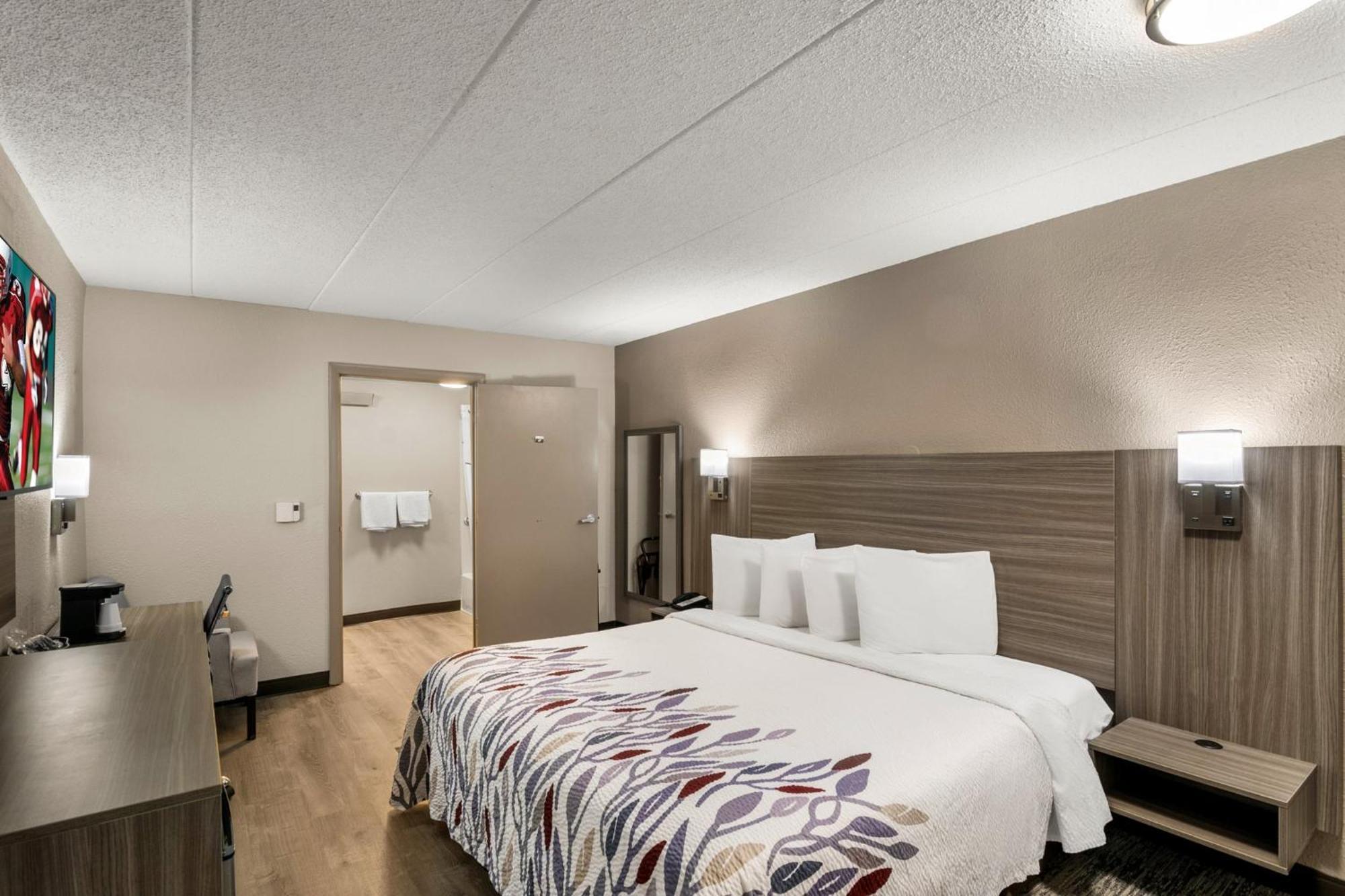 Red Roof Inn Енфілд Екстер'єр фото