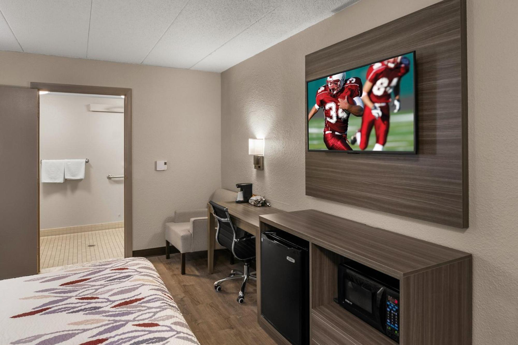 Red Roof Inn Енфілд Екстер'єр фото