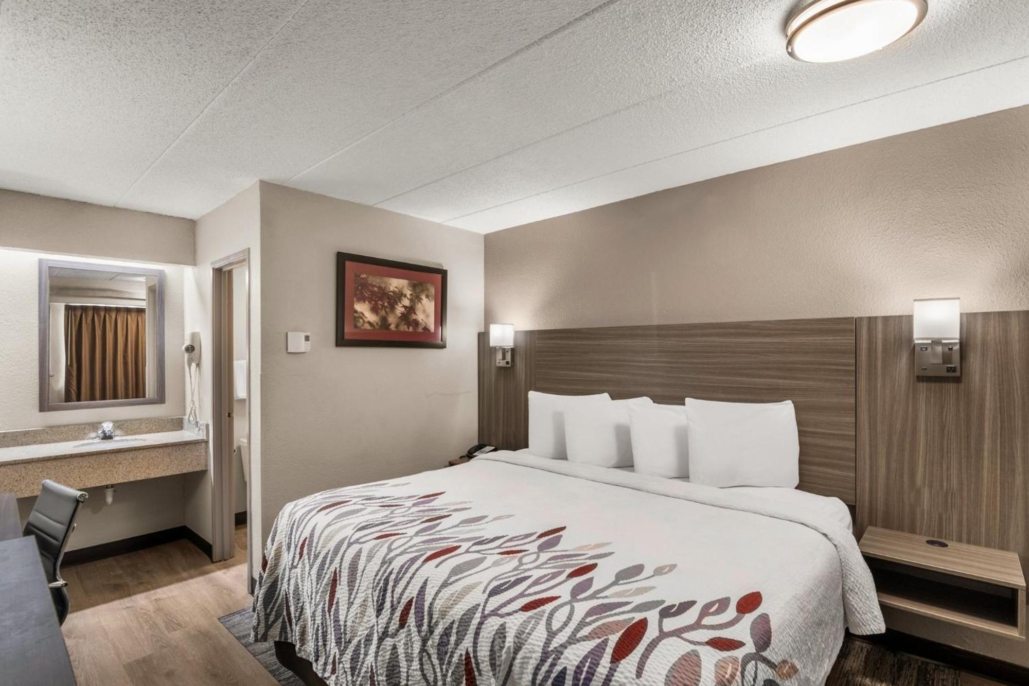 Red Roof Inn Енфілд Екстер'єр фото