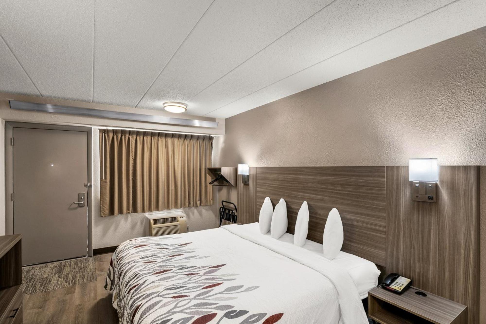 Red Roof Inn Енфілд Екстер'єр фото
