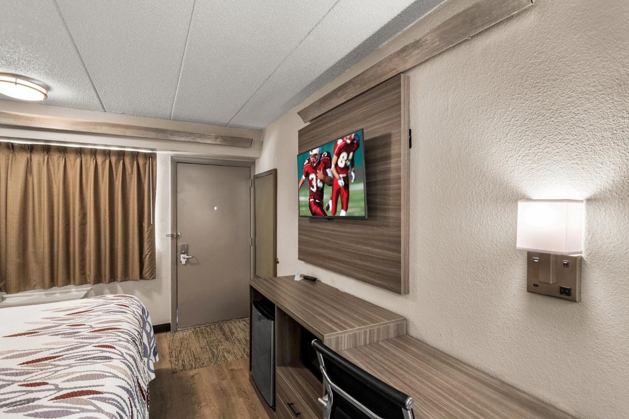 Red Roof Inn Енфілд Екстер'єр фото